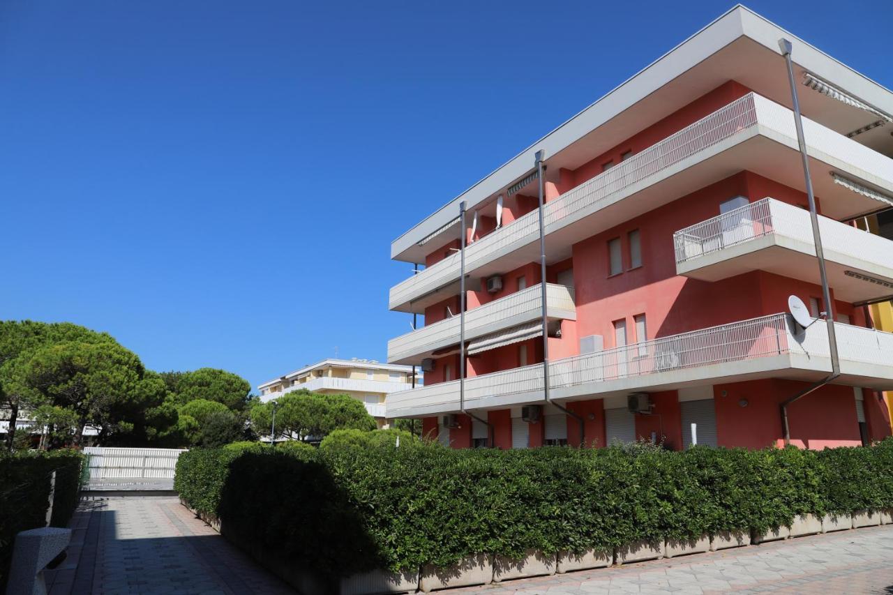 Condominio Biloba-Gemini Bibione Exterior photo
